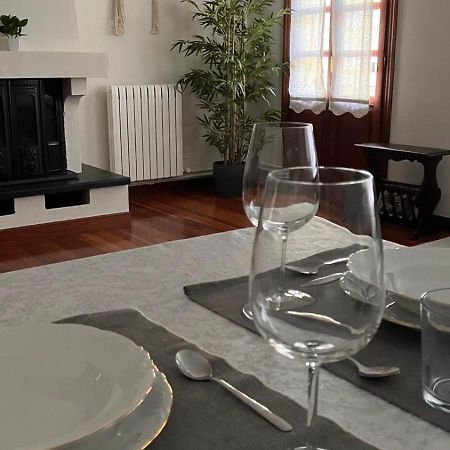 Duplex 122M2, 4 Dormitorios, 2 Banos Completos, Wifi 1Gb Мундака Екстериор снимка