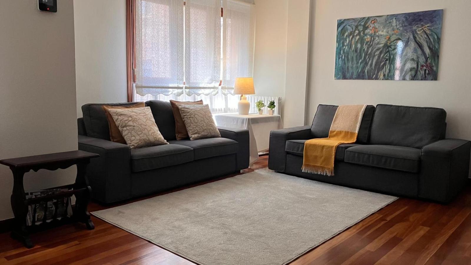 Duplex 122M2, 4 Dormitorios, 2 Banos Completos, Wifi 1Gb Мундака Екстериор снимка